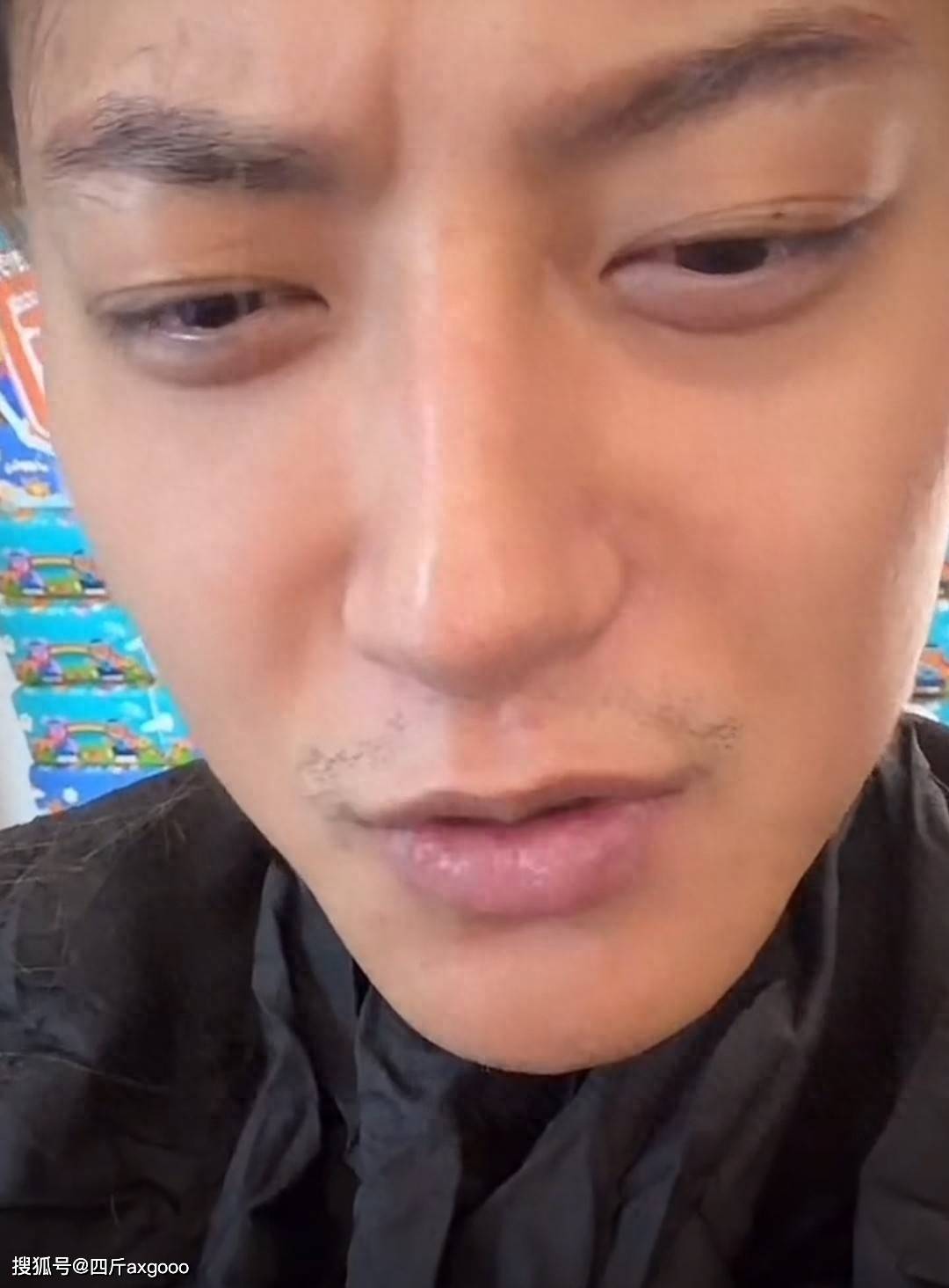 黄子韬兰博基尼违规停车被罚,争议不断