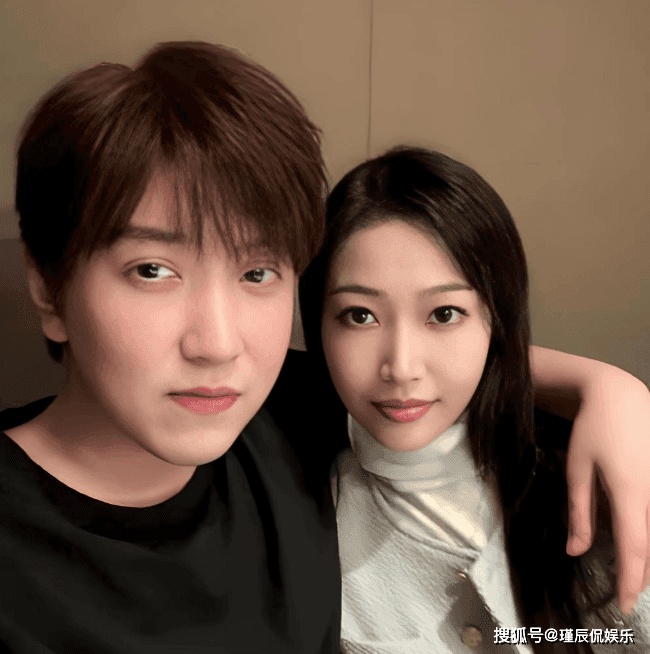 白冰被曝婚内出轨褚俊杰 520爆料偷税禁言