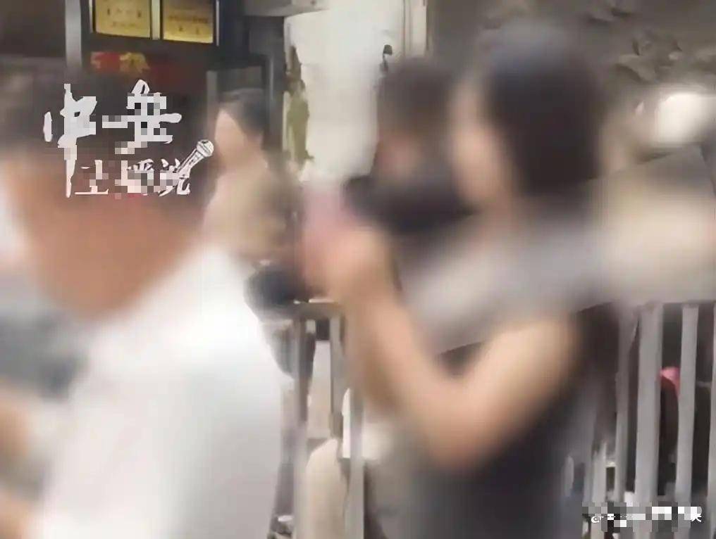 湖南两女被关铁笼游街案：幕后黑手全落网