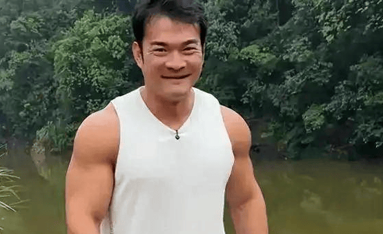 People's Daily lauds Li Weigang's 7.5M for fake meat