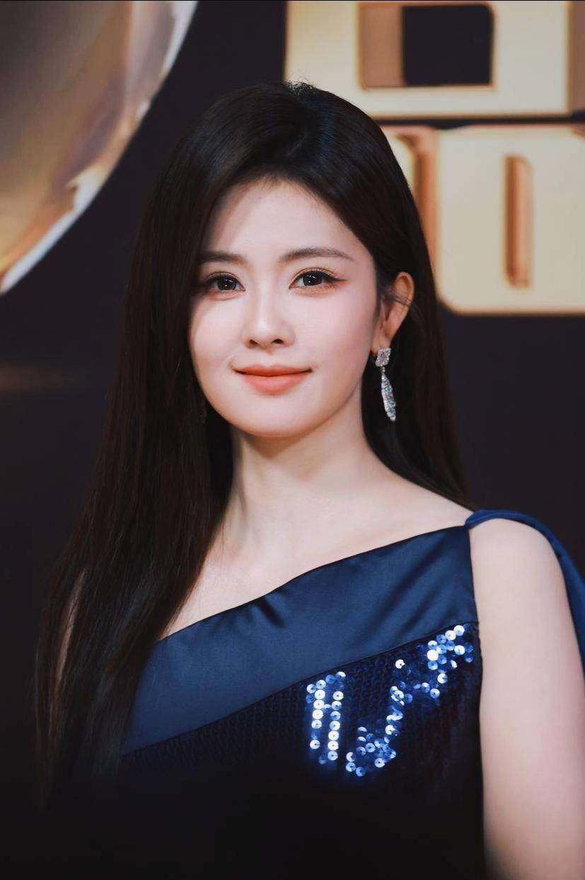 白鹿女汉子人设翻车:真性情还是低情商引争议